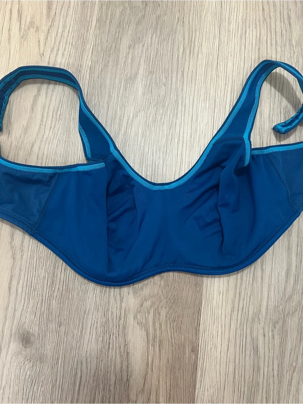 Wacoal Simone Sport Underwire Bra Style 855170 - 38C